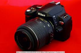 Actually, there are (nov 2013) nine versions, since in japan, canon announced a white version of the lens is not of particularly high image quality, which is much more obvious on modern higher resolution cameras. Review Nikon 18 55 Mm F 3 5 5 6 G Af S Vr Dx Nikkor Happy