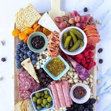 how to make a diy charcuterie board