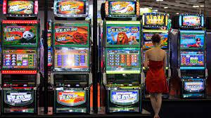 Berjudi Online, Berjudi di Kasino: Apa yang Lebih Adiktif?  - Atlantik