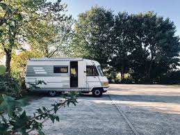 how to find free overnight rv parking