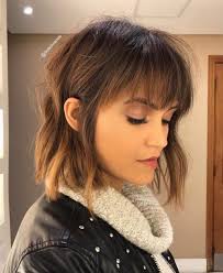 Richie blonde bob hairstyle with side swept bangs… bobs for thin hair. 53 Popular Medium Length Hairstyles With Bangs In 2021
