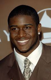 Bernard project & the spears family at a college football star reggie bush is about to dazzle the nfl—but not before breaking out in this season's best thick knit sweaters. Essence Com Hooks Up Reggie Bush Essence