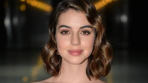 adelaide kane earned on wolf and reign