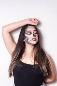 halloween skull makeup raising