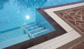 fiberglass vs concrete inground pools