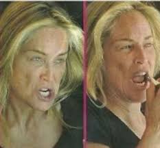 Basic Instinct addio: ecco la vera Sharon Stone. In questo scatto &quot;rubato&quot;, la star si mostra senza trucco e con i capelli arruffati - UpkPfA5XLjg2DewJr%2BzEadTrlacvg6AbzJuc29bVWlo%3D--