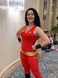 Cosplay] Made a Donna Troy cosplay the night before Wizard World! :  r/DCcomics
