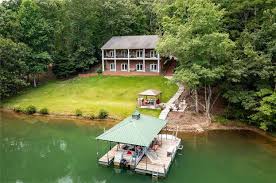 keowee key sc waterfront homes for