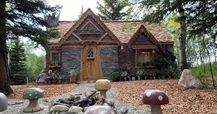 Tiny Cottage Is A True Fairytale Come