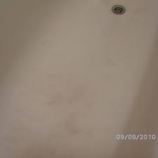 removing hair dye stains from bathtub