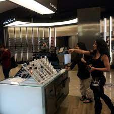 photos at mac cosmetics وسط مدينة دبي