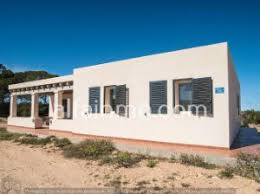 Preciosa casa típica de formentera construida en piedra natural que tiene un apartamento separado e independiente para alquilar. Casas Y Pisos En Alquiler En Formentera Balears Illes Idealista