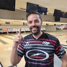 pro bowling belmonte edges tackett in