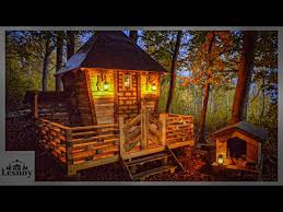 tiny house à l aide de palettes en bois