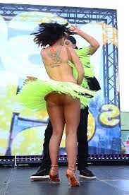Alizée danse butt - a photo on Flickriver