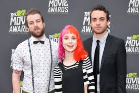Who Charted Paramore Score Their First No 1 Country Gets