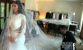 Kardashian — at the time married to nba player kris humphries (she famously filed for divorce 72 days after they wed) — wearing her kardashian was compared to everything from a vintage sofa to mrs. Kim Kardashian S Wedding Dress Fitting Has Aired On Keeping Up With The Kardashians Grazia