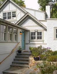 how to pick exterior trim colors that