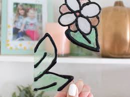 Make Faux Stained Glass With Mod Podge