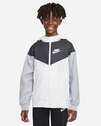 nike sportswear windrunner older kids