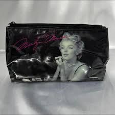 marilyn monroe makeup bag used for