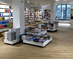 Cuenta oficial de casa del libro. La Casa Del Libro Reabre Su Tienda De Gran Via En Madrid