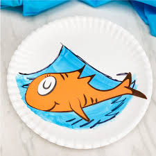 In the year '57 (ye olden times), the cat in the hat wowed us with rhymes. Dr Seuss Paper Plate Fish Craft Free Template