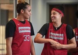 Mic'd up with chelsea dungee. Ua Women S Basketball Ramirez Dungee Back Together In Arkansas Backcourt