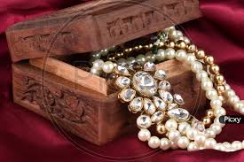 image of vine wooden jewellery box