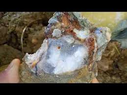 Cara mencari berlian.atau mencari batu permata intan syahri putra bancin, 10/04/2017. New Ciri Ciri Tanah Yang Mengandung Emas Dan Proses Pengambilannya