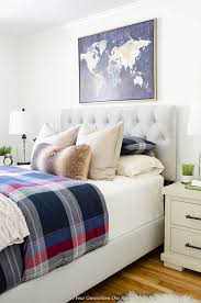 small bedroom decorating ideas on a