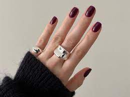 burgundy nail ideas that bring autumn