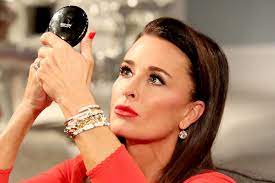 kyle richards shows us what s inside