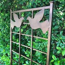 Decorative Metal Garden Trellis Doves