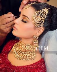 iqra aziz beautiful wedding dress and