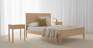 Modern Design Wooden Bed