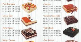 Etalase di gerai dapur cokelat (instagram: Daftar Harga Kue Ulang Tahun Di Dapur Cokelat Tentang Tahun