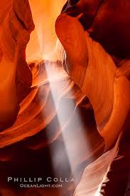 light beam in upper antelope canyon