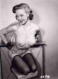 Pin-up girl Judy O'Day '1954 (NSFW)