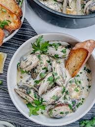 steamer clams in lemony white wine