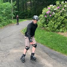 Roller skating classes, training and team building workshops in nyc for beginners and experts. Rollerblading For Grown Ups Is Back And It S Not Just Like Riding A Bike Wsj