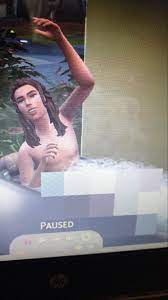 Thought this sim's uncensored boobs were hanging out.. turns out Paka Uha  is a guy!! : r/thesims