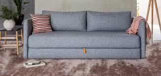 colour carpet goes with a grey sofa