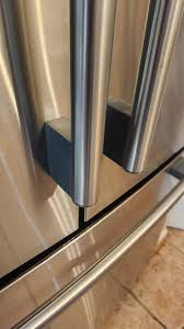 lg refrigerator lrfd25850st door handle