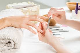 best manicure program in canada