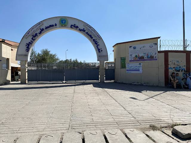 مدرسة في أفغانستان (إكس).