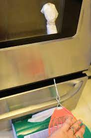 clean the inside of your oven window