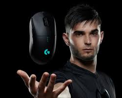 Advanced pmw3366 optical gaming sensor delivers exceptional tracking accuracy at any hand speed for pixel precise targeting and high speed maneuvers across the. Logitech G Pro Kabellose Gaming Maus Fur E Sport Profis