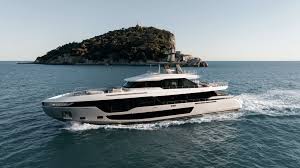 first look on board the azimut grande 36m