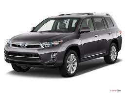 Its base configuration gets up to 20 miles per gallon in the city and up to 25 miles on the highway. 2011 Toyota Highlander Hybrid Prices Reviews Pictures U S News World Report